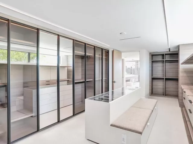 Продажа дома по адресу 23 ISLA BAHIA Drive - фото 9375354
