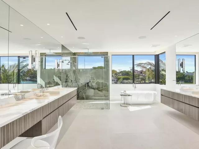 Продажа дома по адресу 23 ISLA BAHIA Drive - фото 9375355