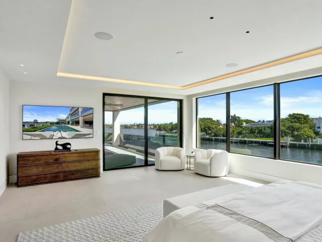 Продажа дома по адресу 23 ISLA BAHIA Drive - фото 9375360