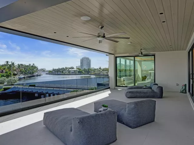 Продажа дома по адресу 23 ISLA BAHIA Drive - фото 9375363