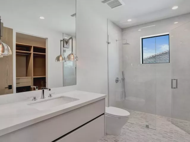 Продажа дома по адресу 23 ISLA BAHIA Drive - фото 9375368