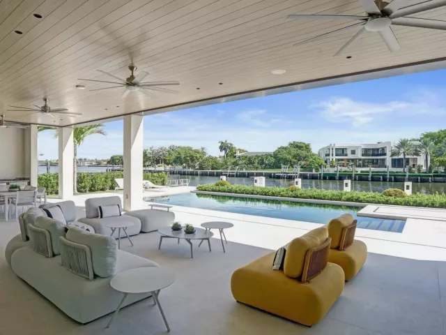 Продажа дома по адресу 23 ISLA BAHIA Drive - фото 9375373