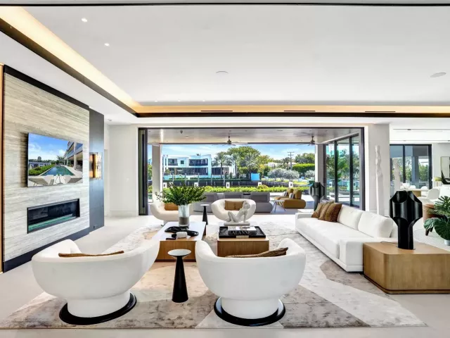 Продажа дома по адресу 23 ISLA BAHIA Drive - фото 9375374