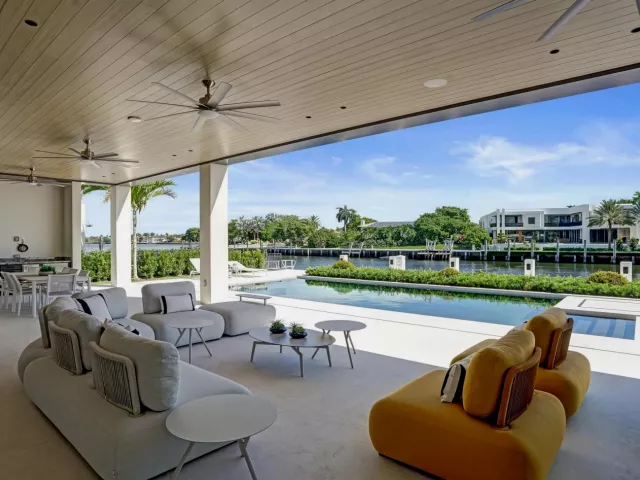 Продажа дома по адресу 23 ISLA BAHIA Drive - фото 9375376