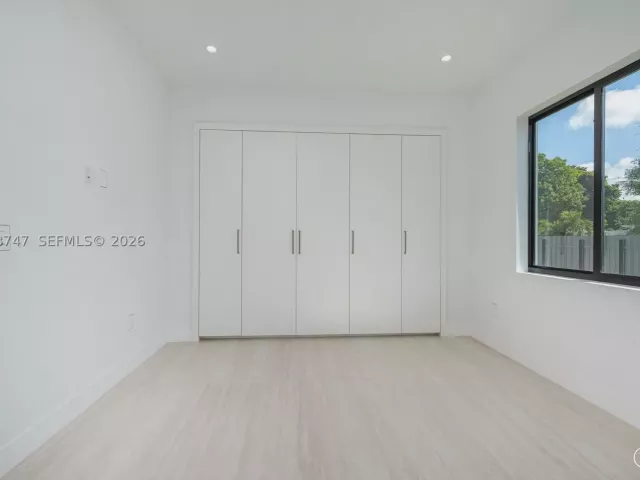 Продажа дома по адресу 9951 SW 41st Ter - фото 9300633