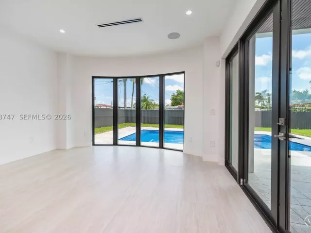 Продажа дома по адресу 9951 SW 41st Ter - фото 9300623