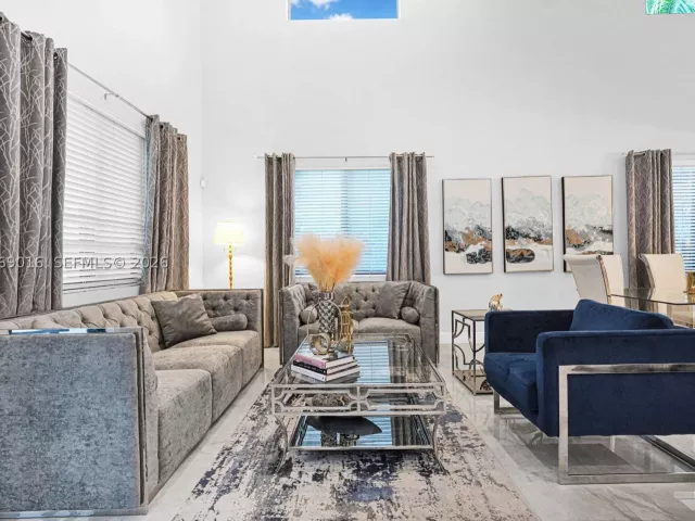 Продажа дома по адресу 2150 NW 16th Pl - фото 9259267