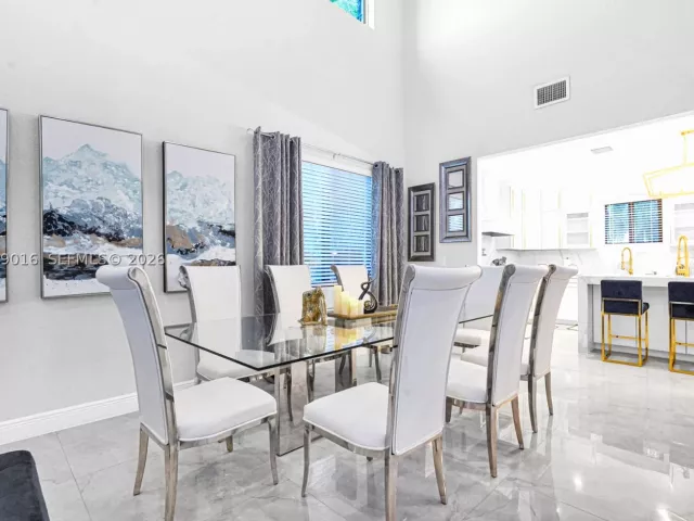 Продажа дома по адресу 2150 NW 16th Pl - фото 9259273