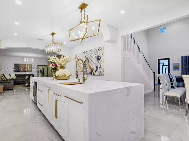 Продажа дома по адресу 2150 NW 16th Pl - фото 9259285