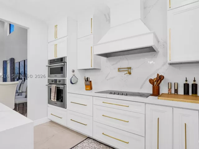 Продажа дома по адресу 2150 NW 16th Pl - фото 9259287