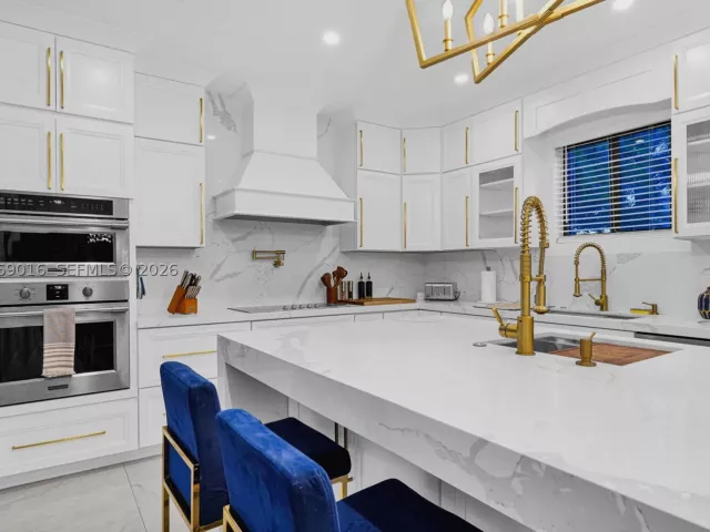 Продажа дома по адресу 2150 NW 16th Pl - фото 9259341