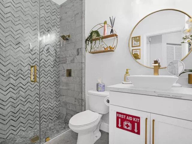 Продажа дома по адресу 2150 NW 16th Pl - фото 9259354