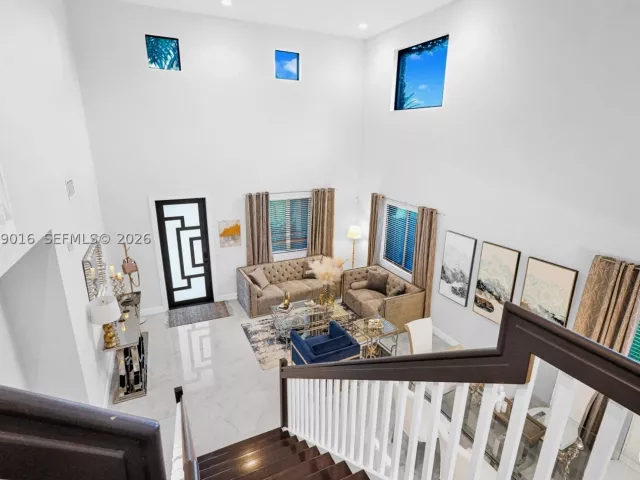 Продажа дома по адресу 2150 NW 16th Pl - фото 9259356