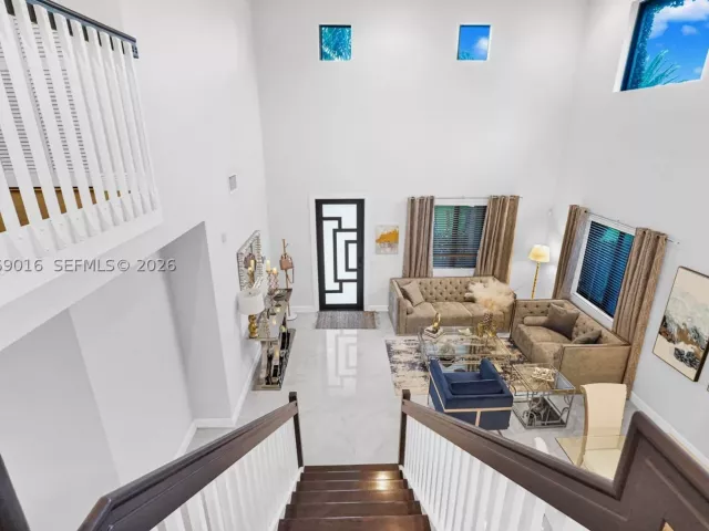 Продажа дома по адресу 2150 NW 16th Pl - фото 9259358