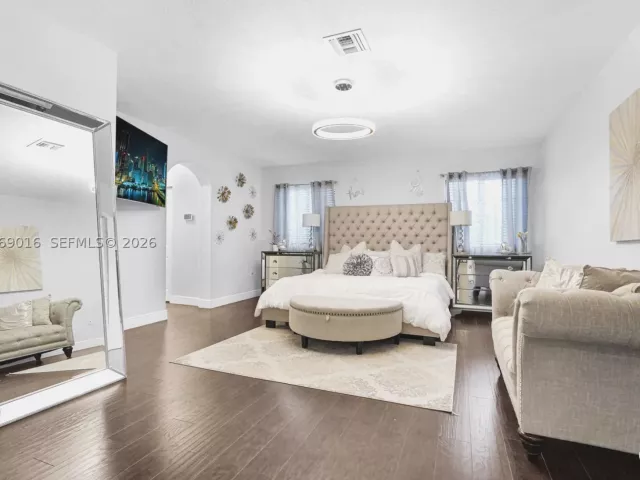 Продажа дома по адресу 2150 NW 16th Pl - фото 9259363