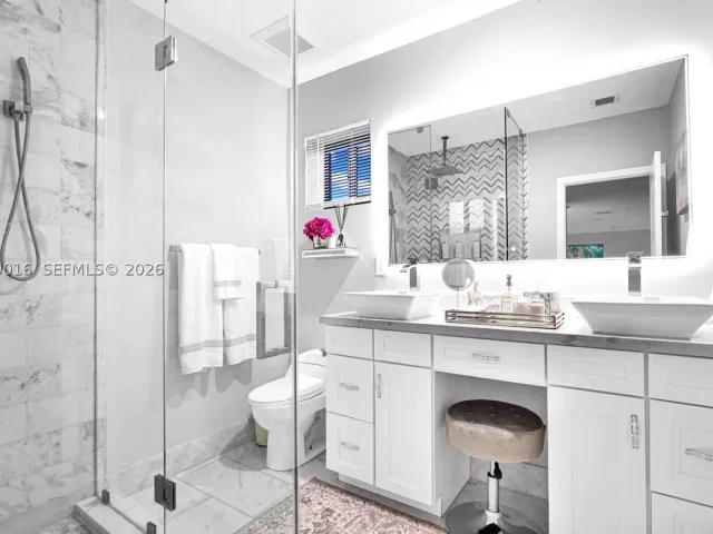 Продажа дома по адресу 2150 NW 16th Pl - фото 9259412