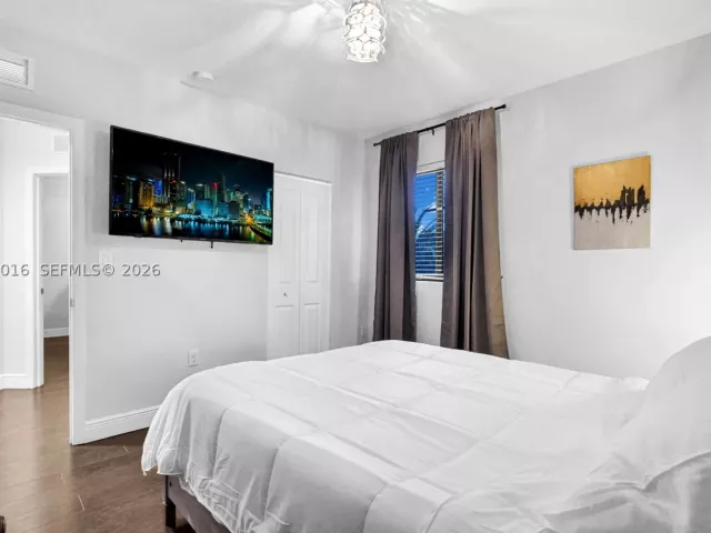 Продажа дома по адресу 2150 NW 16th Pl - фото 9259433