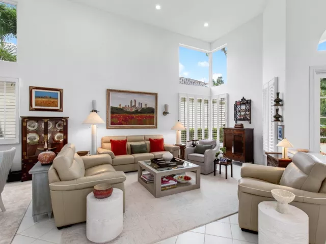 Продажа дома по адресу 6098 NW 24th Terrace - фото 9268231
