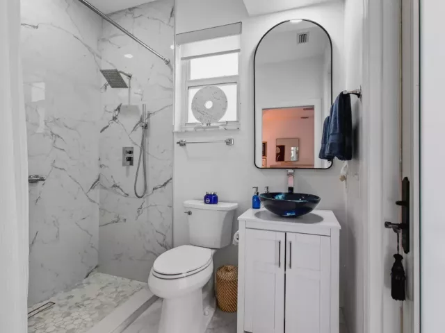 Продажа дома по адресу 6098 NW 24th Terrace - фото 9268262