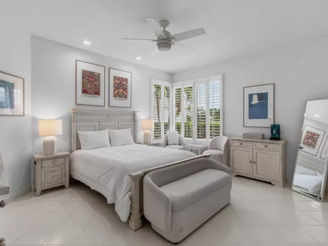 Продажа дома по адресу 6098 NW 24th Terrace - фото 9268295