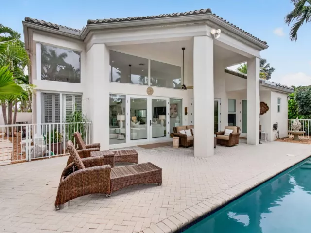 Продажа дома по адресу 6098 NW 24th Terrace - фото 9268302