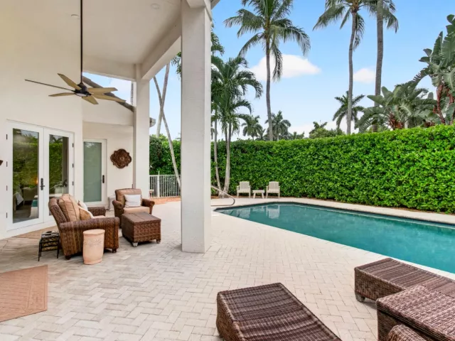 Продажа дома по адресу 6098 NW 24th Terrace - фото 9268304