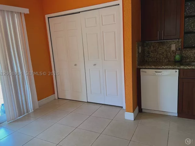 Продажа дома по адресу 12135 SW 182nd Ter - фото 9264043