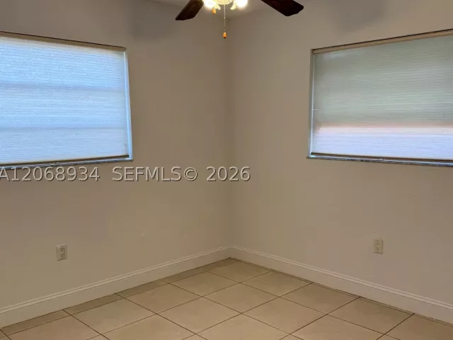 Продажа дома по адресу 12135 SW 182nd Ter - фото 9264049