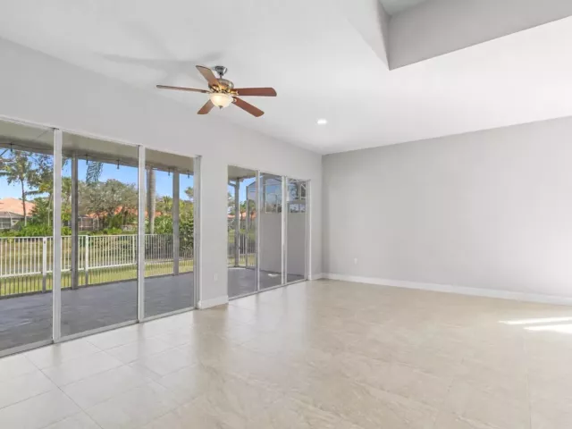 Продажа дома по адресу 7813 Quida Drive - фото 9262522