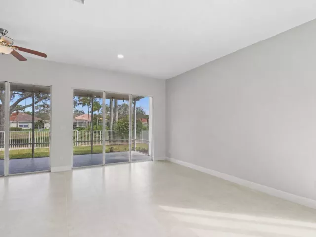 Продажа дома по адресу 7813 Quida Drive - фото 9262523