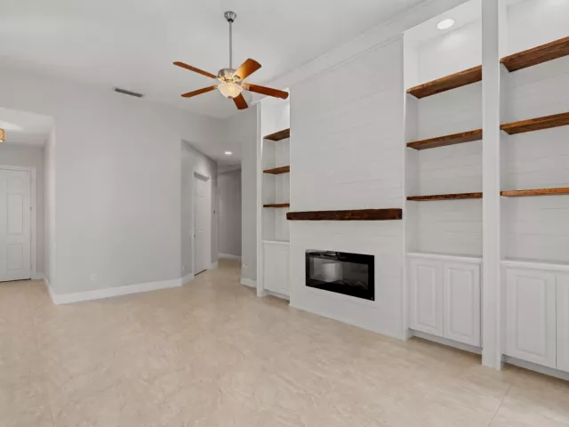 Продажа дома по адресу 7813 Quida Drive - фото 9262516