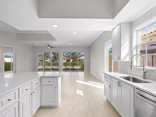 Продажа дома по адресу 7813 Quida Drive - фото 9262519
