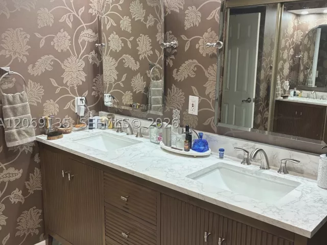 Продажа дома по адресу 806 Saint Andrews Rd 13 - фото 9368395