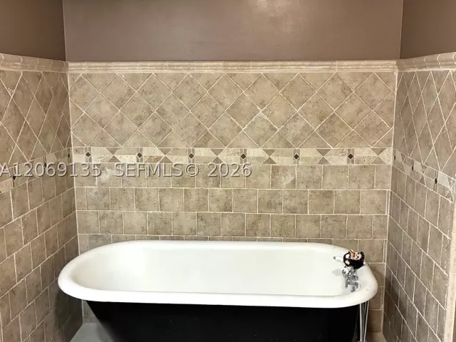 Продажа дома по адресу 806 Saint Andrews Rd 13 - фото 9368397
