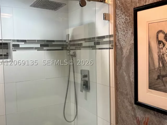 Продажа дома по адресу 806 Saint Andrews Rd 13 - фото 9368401