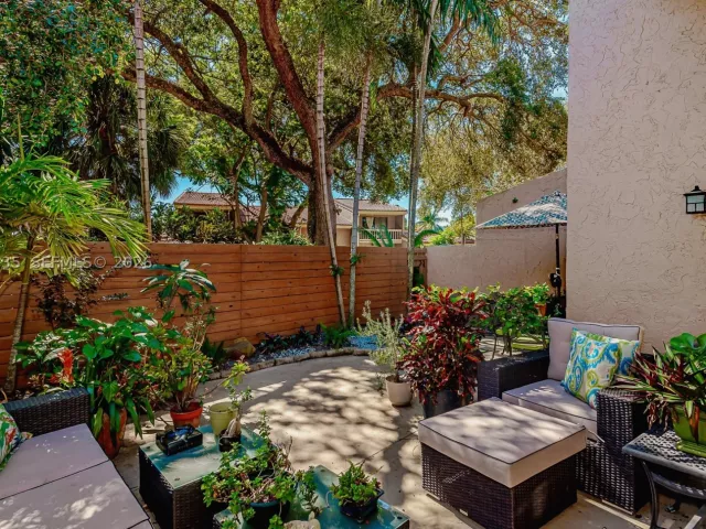 Продажа дома по адресу 806 Saint Andrews Rd 13 - фото 9368405