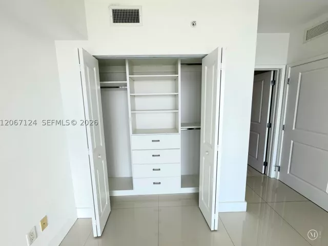 Продажа квартиры #1221 - фото 9267724