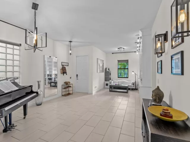 Продажа дома по адресу 4339 Buena Tara Drive - фото 9266297
