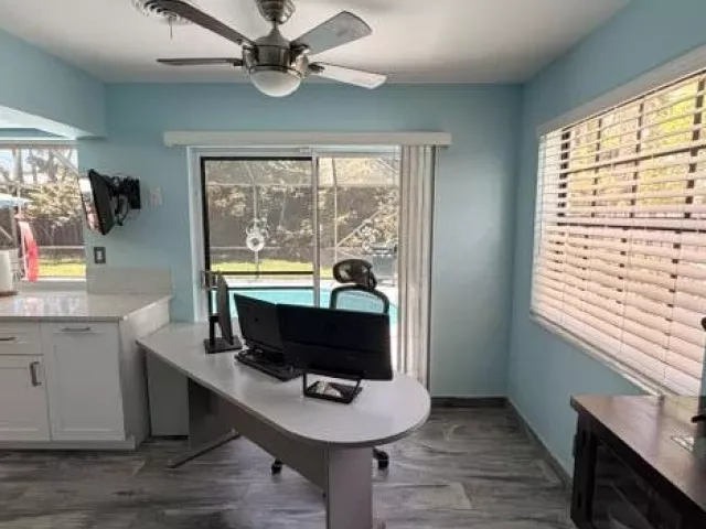Продажа дома по адресу 2050 NE 59TH - фото 9263595
