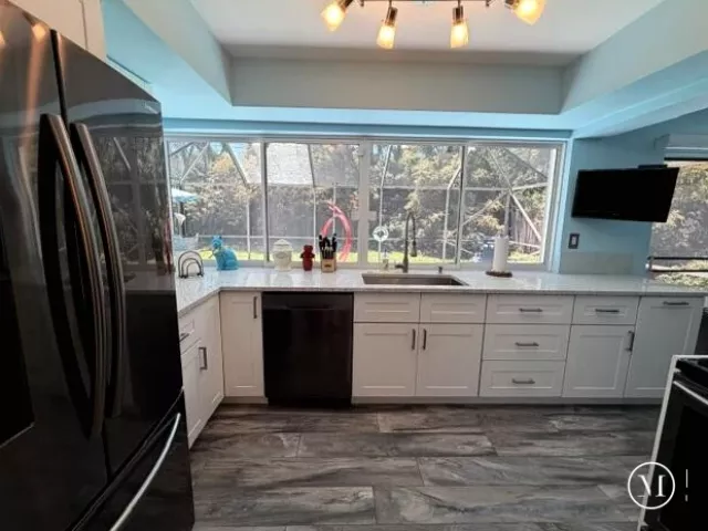 Продажа дома по адресу 2050 NE 59TH - фото 9263603