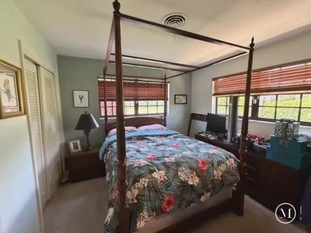 Продажа дома по адресу 2050 NE 59TH - фото 9263617