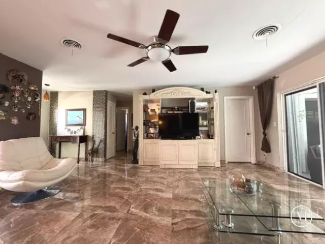 Продажа дома по адресу 2050 NE 59TH - фото 9263585