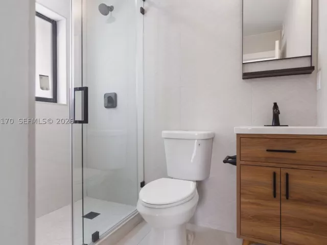 Продажа дома по адресу 1910 NW 134th St - фото 9264131