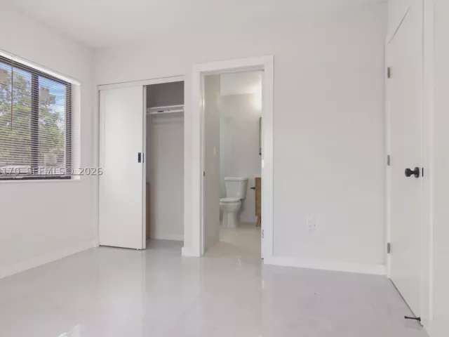 Продажа дома по адресу 1910 NW 134th St - фото 9264135