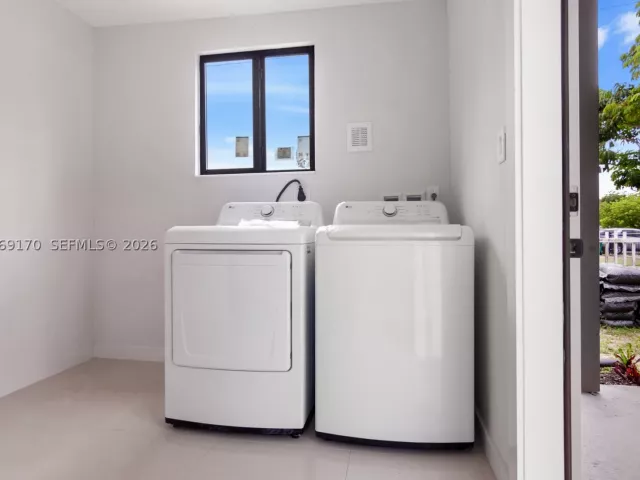 Продажа дома по адресу 1910 NW 134th St - фото 9264136