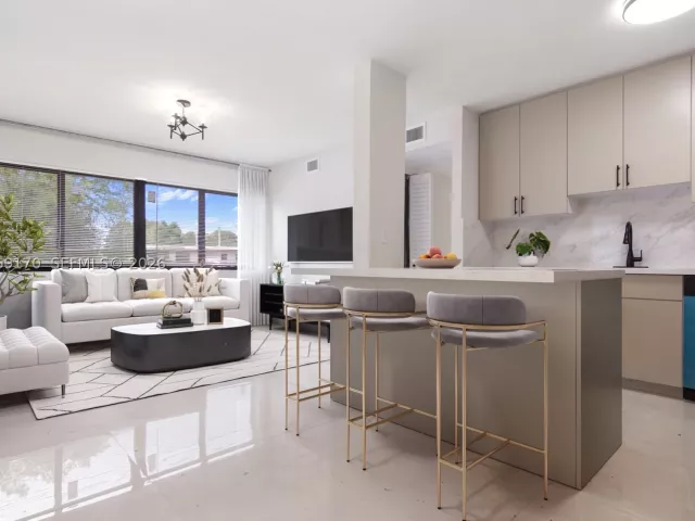 Продажа дома по адресу 1910 NW 134th St - фото 9264125