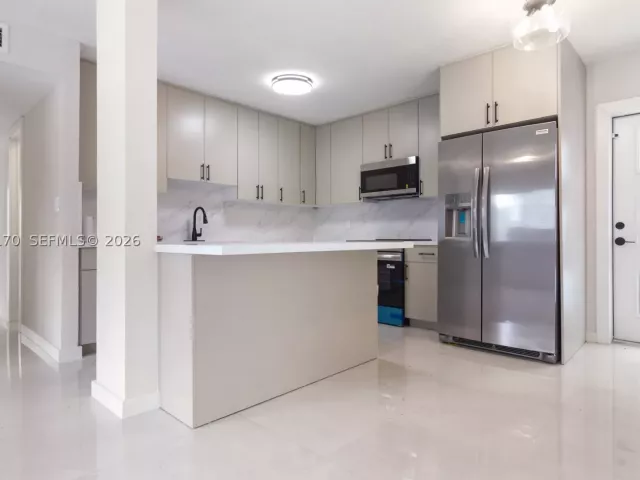Продажа дома по адресу 1910 NW 134th St - фото 9264127
