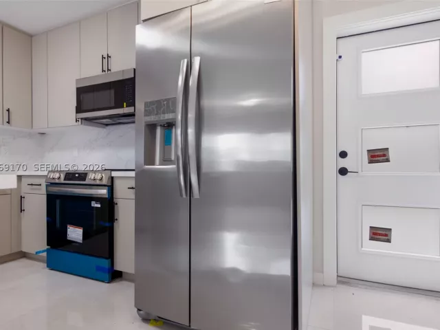 Продажа дома по адресу 1910 NW 134th St - фото 9264128