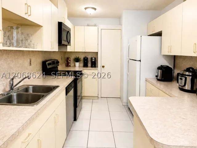 Продажа дома по адресу 19811 SW 116th ave - фото 9264119