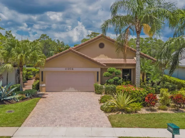 Продажа дома по адресу 11204 Cloverleaf Circle - фото 9263852